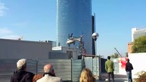 Posizionamento terzo tronco pennone torre Pelli, Milano Porta Garibaldi
