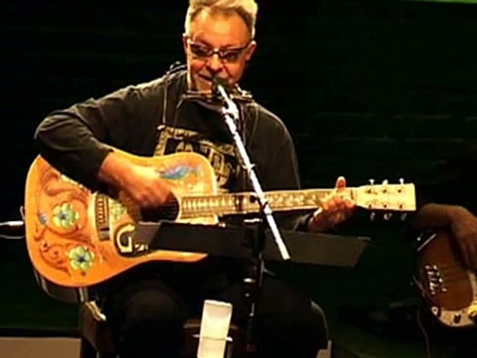UN PACTO PARA VIVIR LEON GIECO