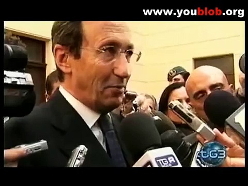 Gianfranco Fini ai giovani: non votateci.
