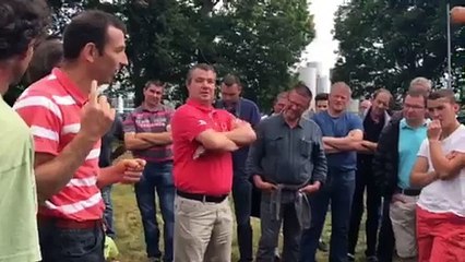 Action des laitiers bretons à Guingamp
