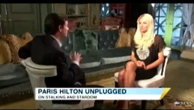 Paris Hilton se enojó y abandonó una entrevista.mov