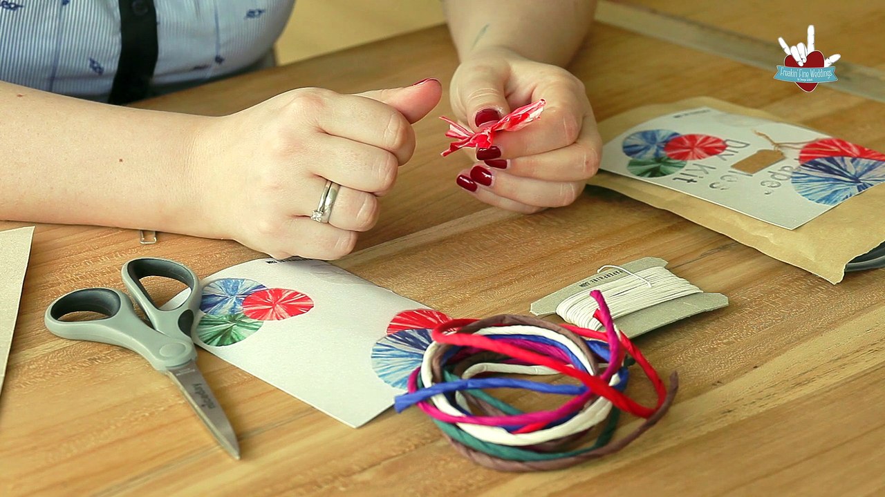 DIY Papierrosetten für die Hochzeit