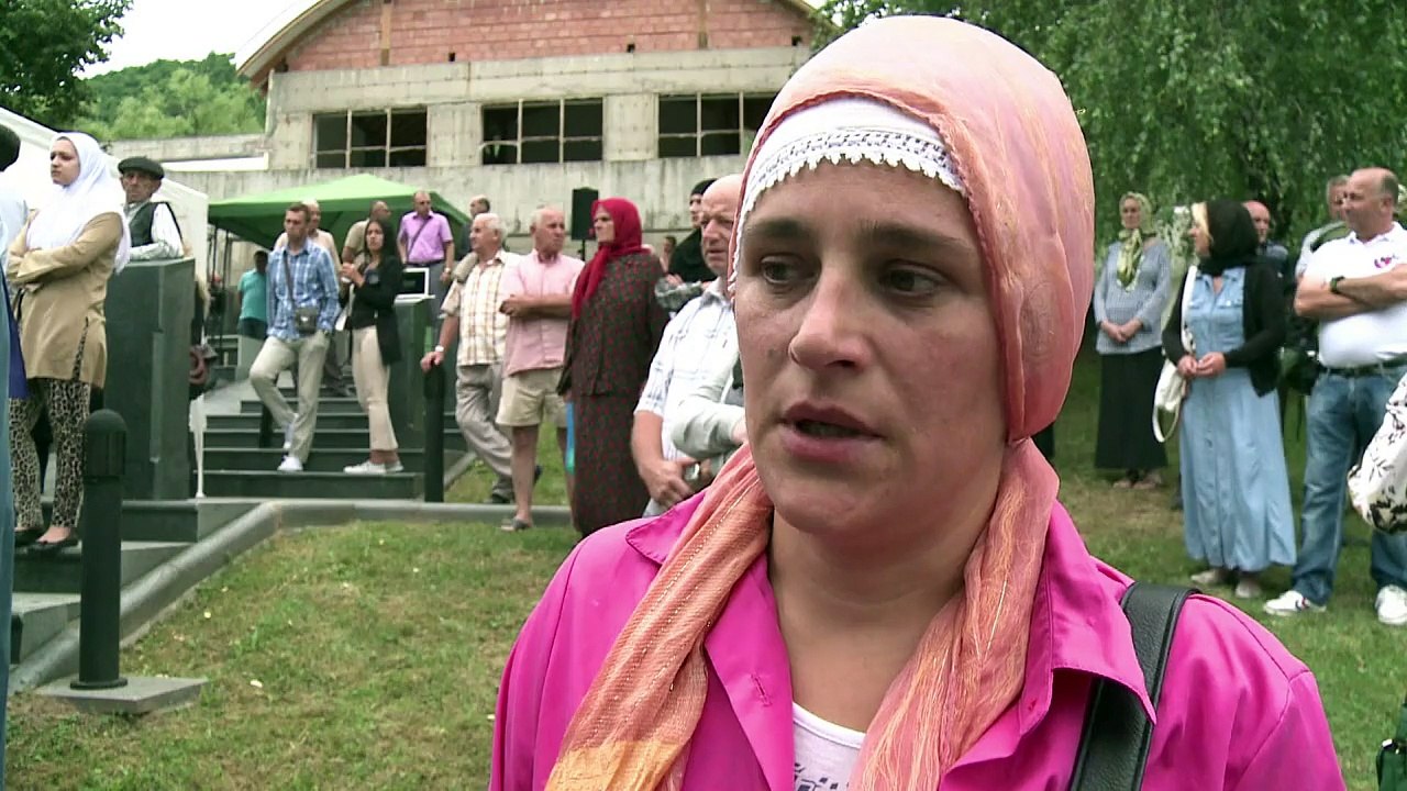 Départ vers Srebrenica d'un cortège avec 136 cercueils