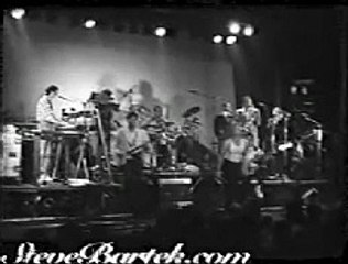Oingo Boingo - Who Do You Want To Be (Live)