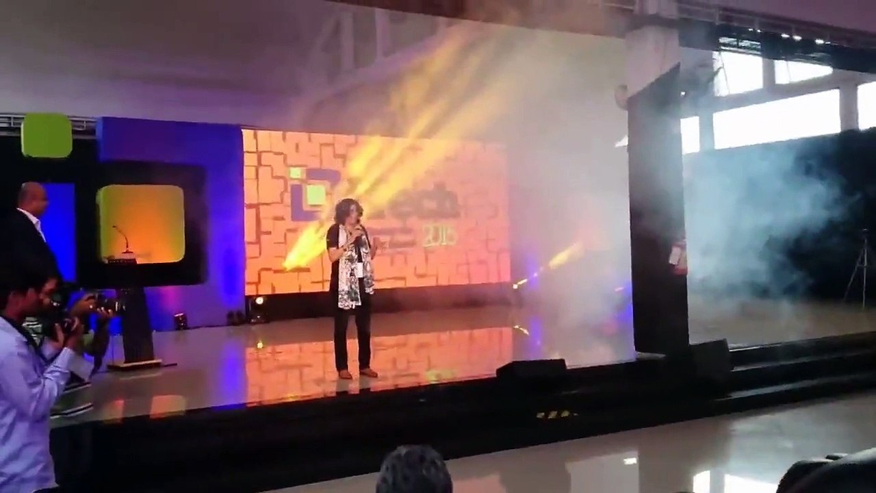 iTech 2015 – Glimpses of the high octane 30 hour IoT prototype building hackathon
