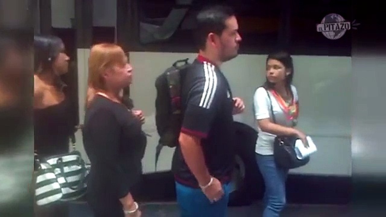 Una línea de autobuses de la ruta Guatire-Caracas está parada por falta de repuestos
