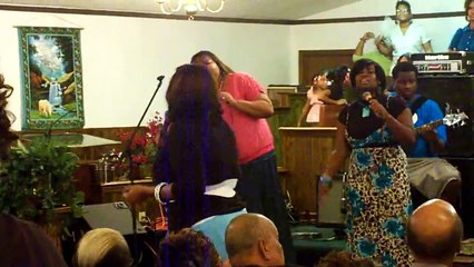 LISA KNOWLES AND THE BROWN SINGERS