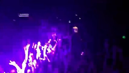 Así es como un par de DJs jugaron con los asistentes de un concierto