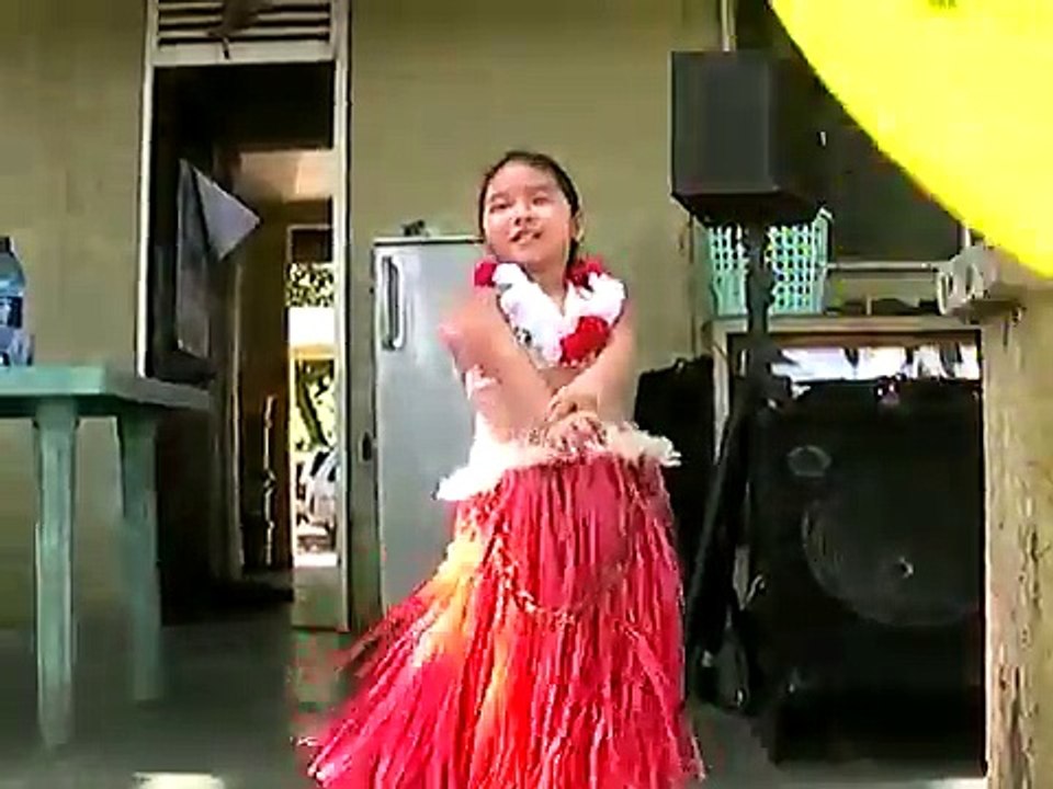 Hawaiian Dance-Tiny Bubbles