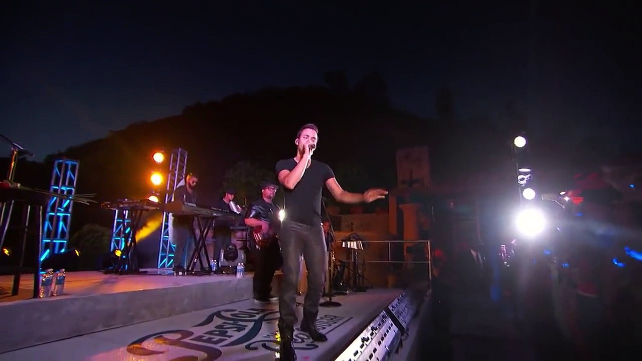 Prince Royce - Darte Un Beso Live in Malibu