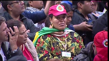 Papa dice que el sistema económico debe “cambiar”