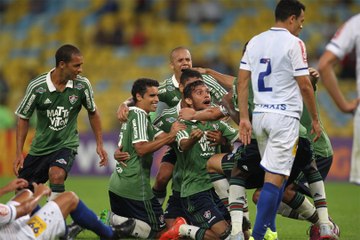 Tải video: Flu vence o Cruzeiro com gol de Scarpa e fica na cola do líder