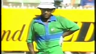 1985 World Championship of Cricket Highlights - India vs Pakistan (Group Match)