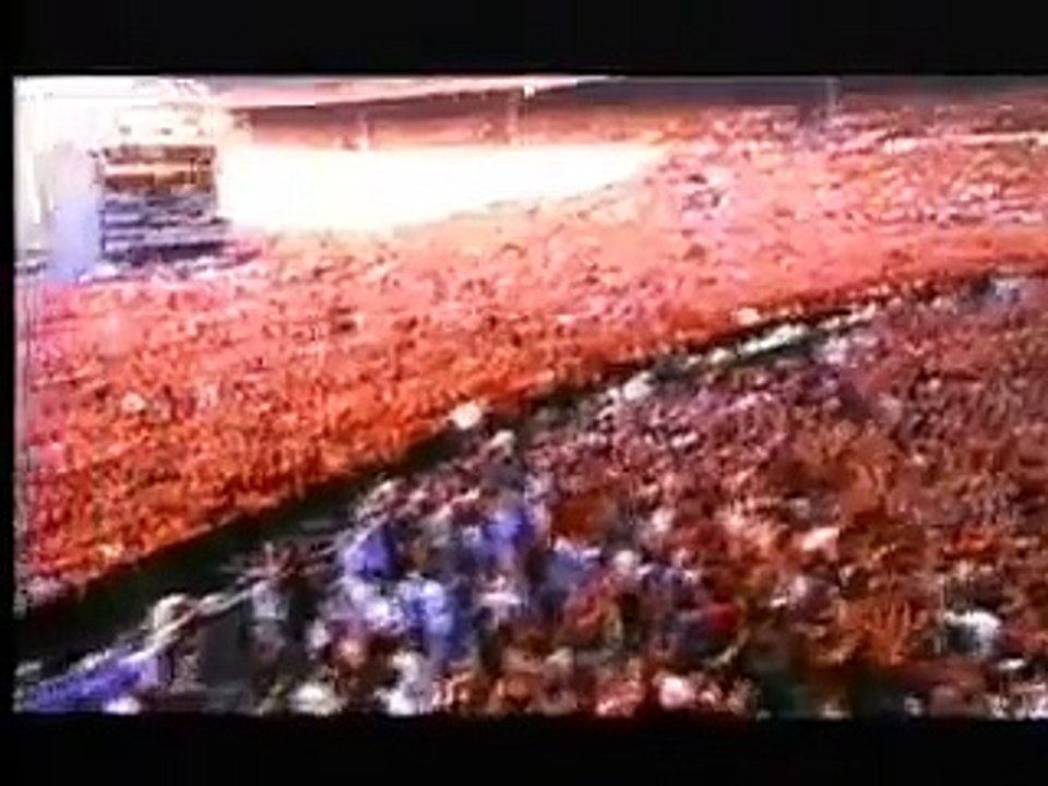 Bon Jovi - Livin' On a Prayer / You Give Love a Bad Name