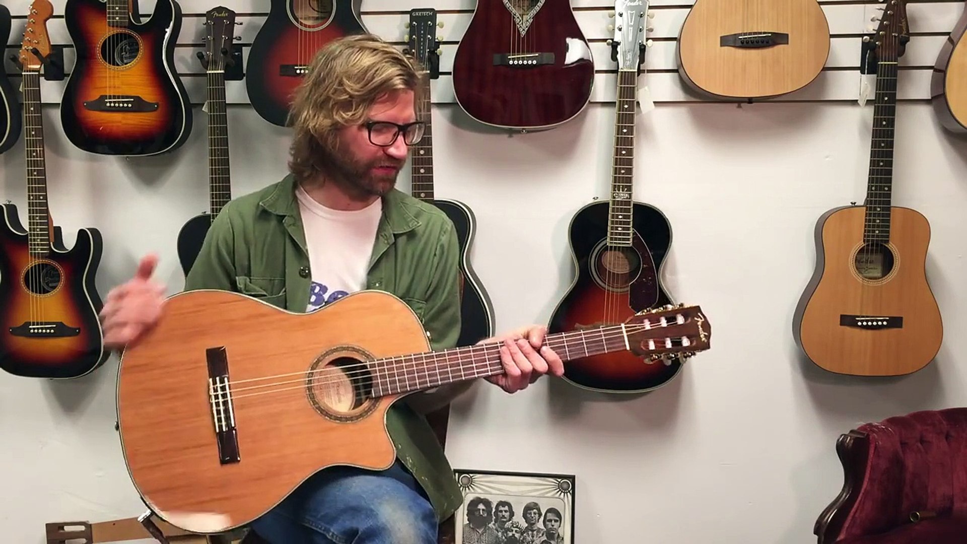 Fender CN-240 SCE Thinline Classical Guitar Review - video Dailymotion