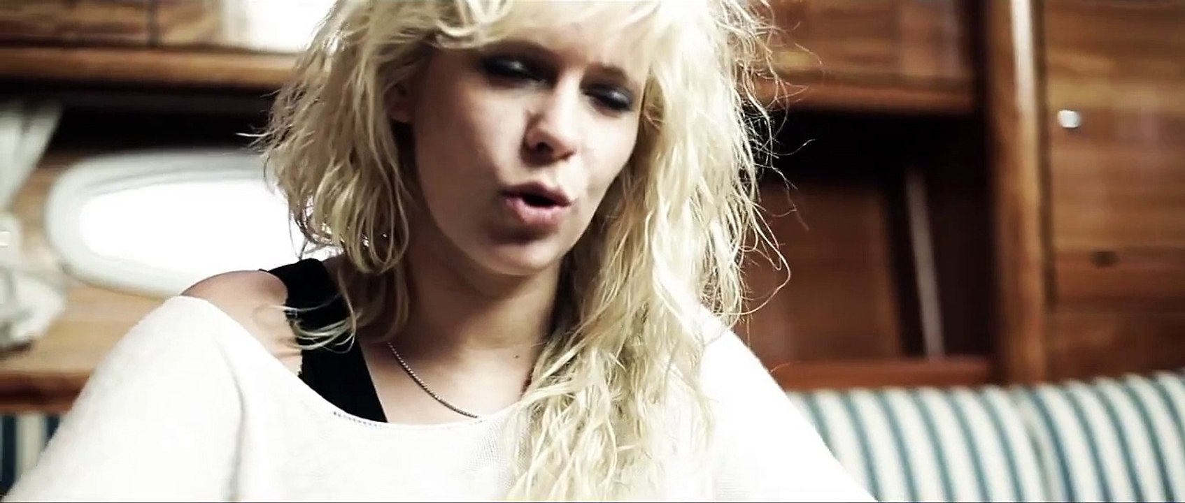 LUXUSLÄRM "Atemlos" aus dem Album "Carousel"