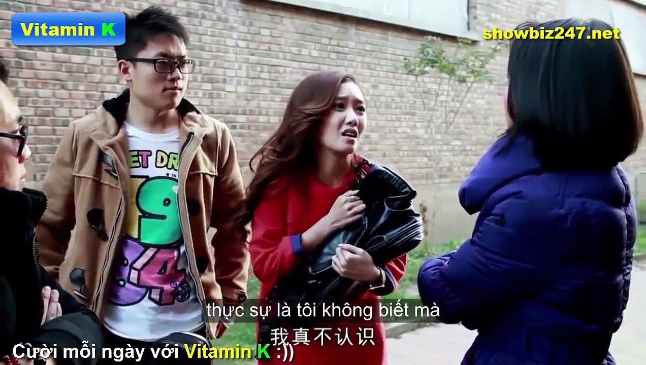 Bắt gái xinh tụt quần, bác sĩ 'ôm xô'