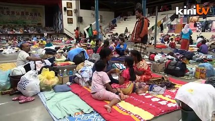 Najib's son tours flood relief centres