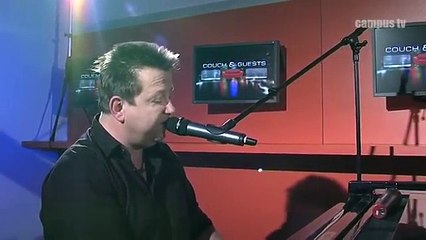 Sebastian Krumbiegel (Die Prinzen) - Er wollte nach Deutschland (live bei Couch & Guests)
