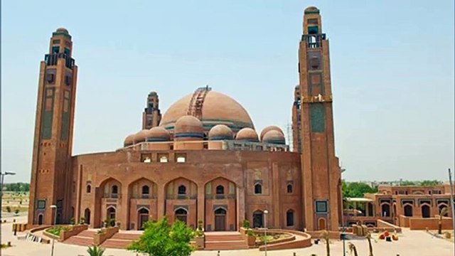 What is Flattering_ Khushamad kise kehte hen_ Maulana Tariq Jameel @ Jamia Masjid Bahria Town Lahore