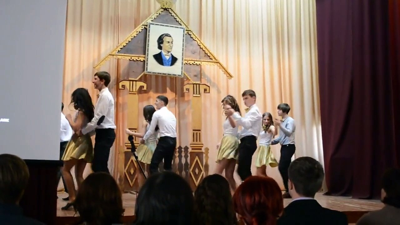 Balul bobocilor "No Stress" clasa a 10 B, Liceul Teoretic "Mihai Eminescu"  Balti 2012