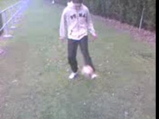 Make the ball happy - Jongle croisée