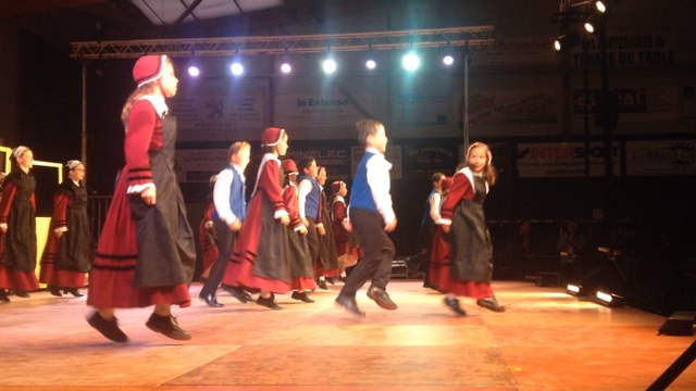 Les jeunes danseurs de Bro Gwenrann