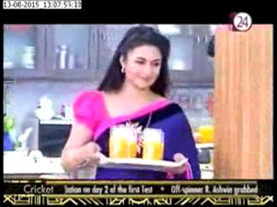 Ishita Ashok Se Badla Lene Ke Liye Raman Ki Office Mein Kar Rahi Hai Kaam - 15 August 2015 - Yeh Hai Mohabbatein