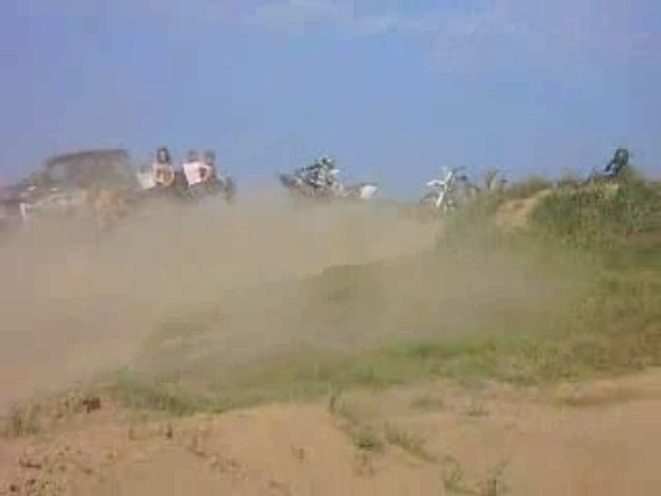 Philippe sauts en Quad    IMG_0068