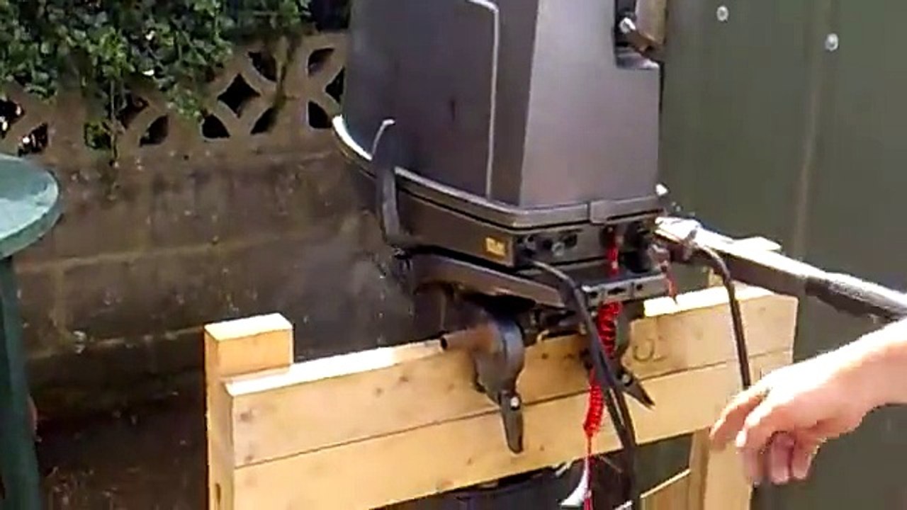 Suzuki 30 HP Oil Injected Outboard Engine