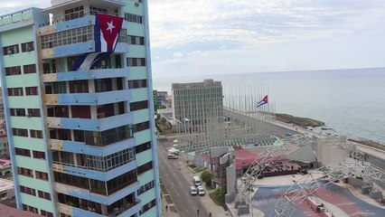 Havana residents elated by "historic" visit of Kerry