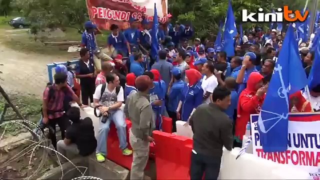 Sungai Limau: BN, PAS bigwigs back candidates on nomination day