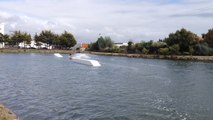 On a testé le wake-board à Saint-Gilles