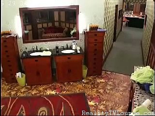BB9-2-22: Amanda Faints