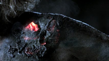 Valeria Golino sfida la moda con Greenpeace