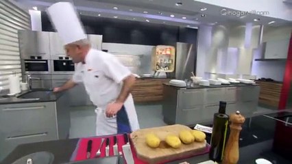 Chuletas de cerdo con patatas al horno