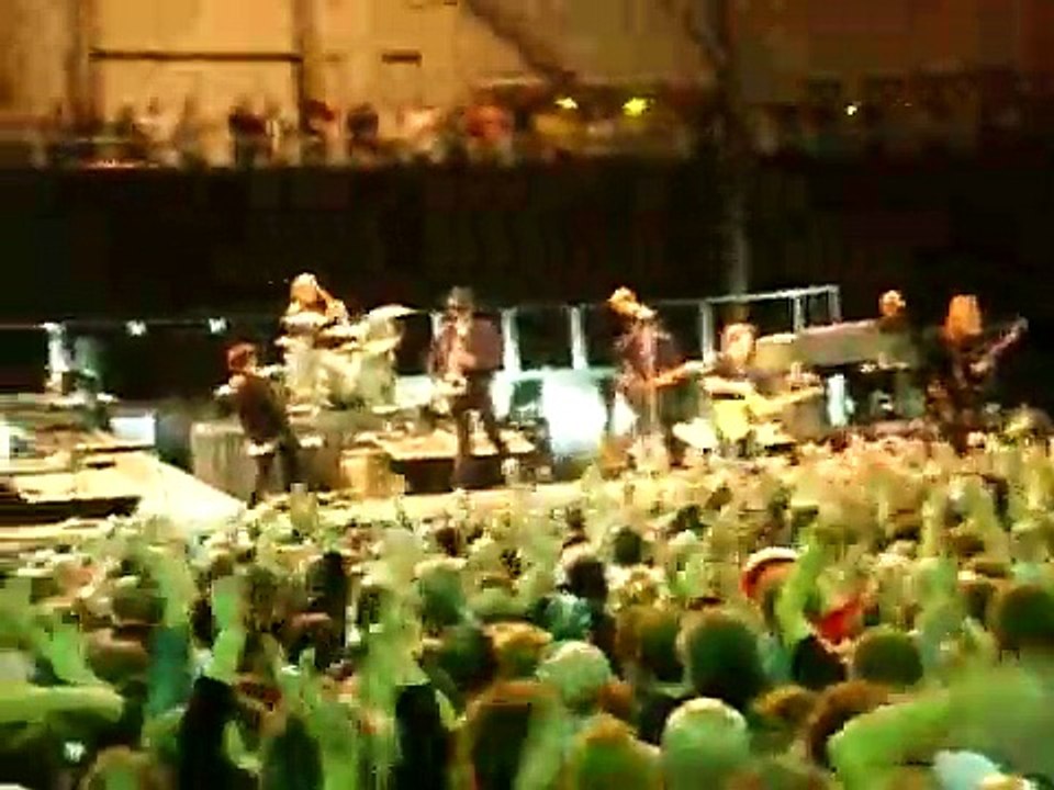 Bruce Springsteen Live in Belfast "Born to run, dancing"