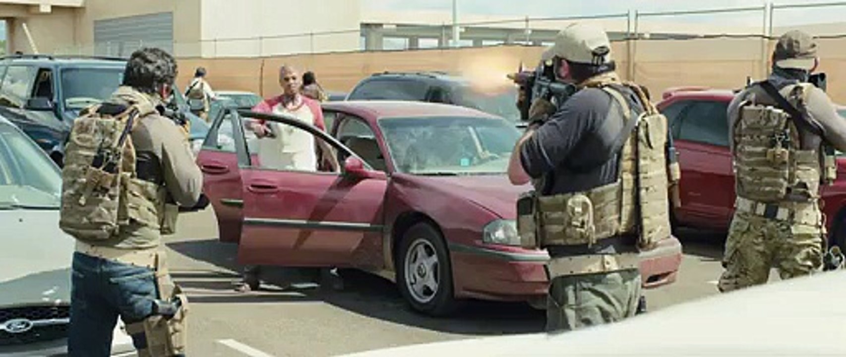 Sicario - Welcome to Juarez Trailer