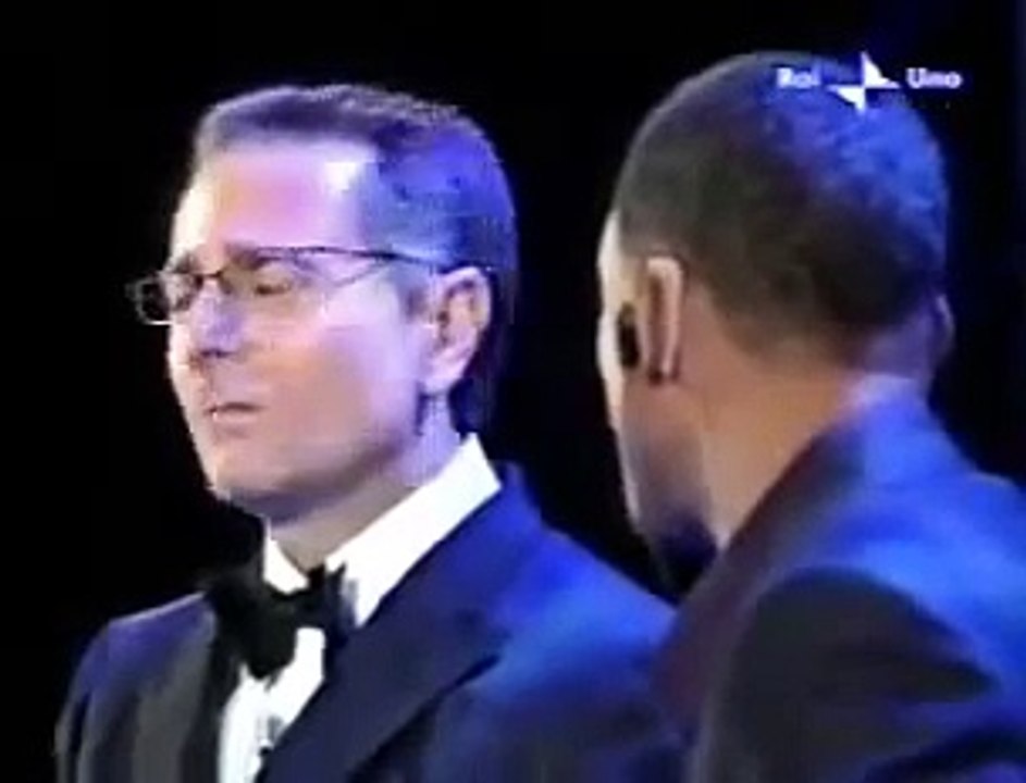 Will Smith da Paolo Bonolis a Sanremo 2005 1°parte