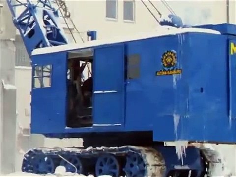 Vintage wrecking ball action Menck Mb1 Seilbagger Abbruch Menck Mb Crawler crane demolition