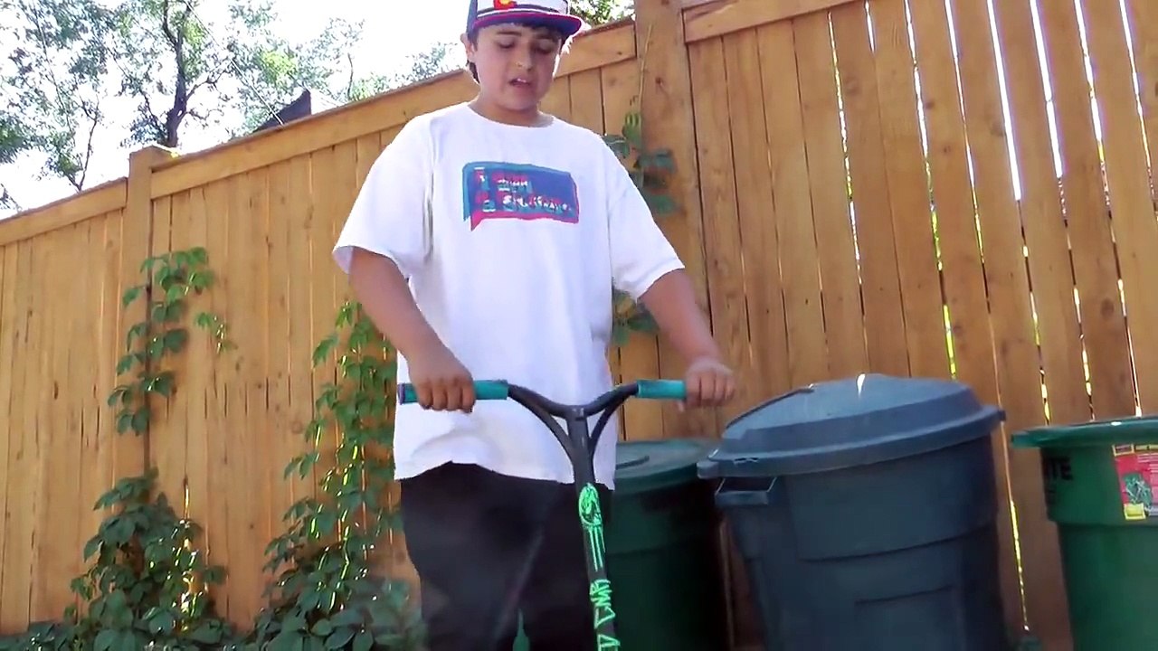 How to Tailwhip on a Scooter :: HD