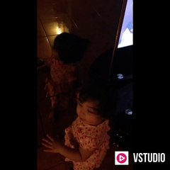 When babies look at the mirror for the first time