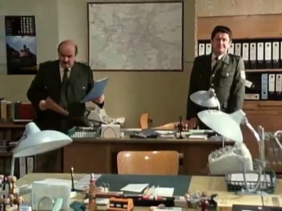 Polizeiinspektion 1 - Die Grille und die Ameise