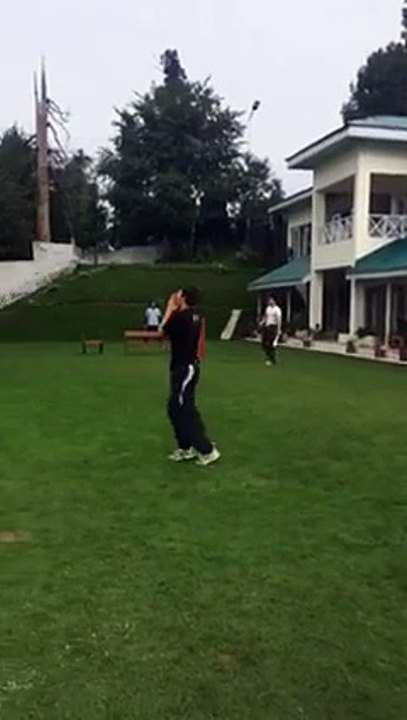 Imran Khan Playing Cricket With His Sons (15th August 2015)