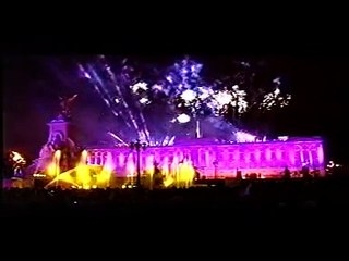 Queen Elizabeth II Golden Jubilee 2002 - fireworks (2)