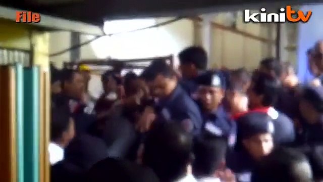 DBKL enforcers wore shoes in temple; it's SOP says deputy minister