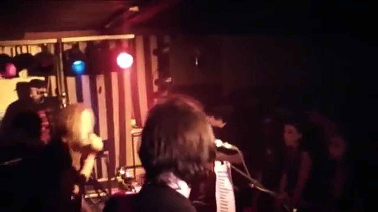 Rebel Musig - Woasst wia i moa (Live)