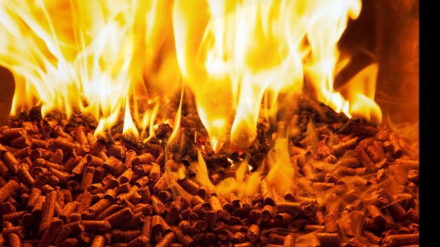 GAMMA TYPE STIRLING ENGINE (500 RPM - 28 W)