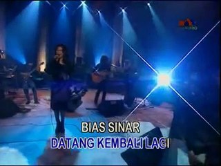 nicky astria-bias sinar