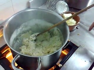 Cómo hacer churros con churrera económica. Música de Willy Giménez y los Chanela